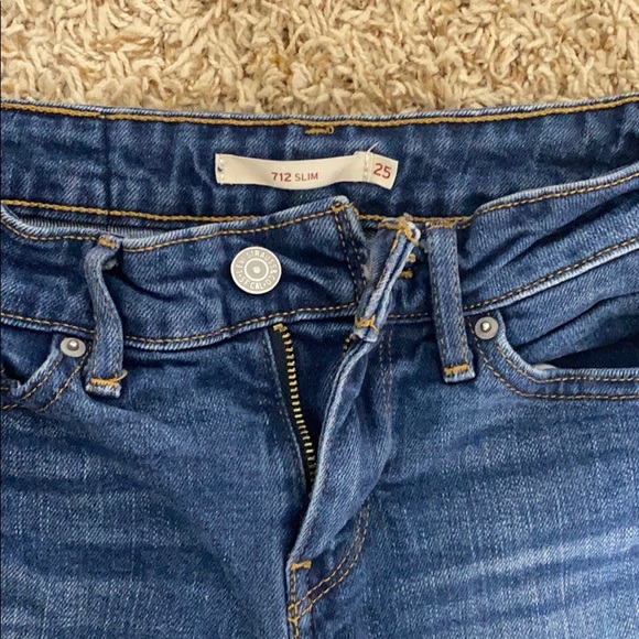 Levi ripped jeans - Picture 2 of 3